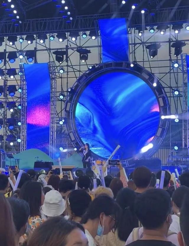 何洁八字热议 何洁八字热议