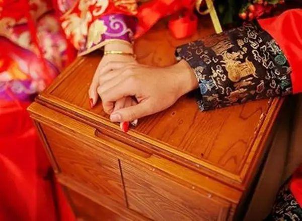 免费算卦八字合婚