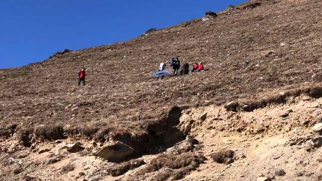 八字软怀孕见到死人 八字软怀孕见到死人