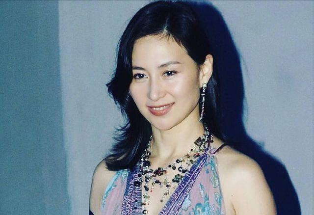 八字母亲貌美 八字母亲貌美