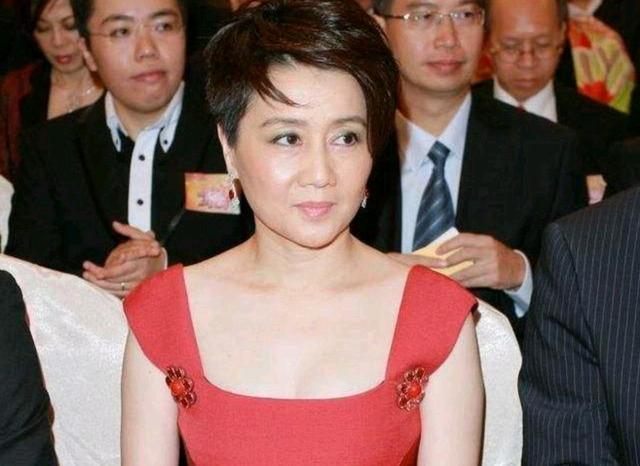 八字母亲貌美 八字母亲貌美