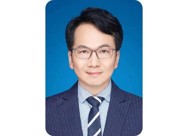 邵逸夫八字杨森