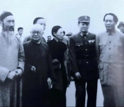 八字口号关于八月 八字口号关于八月
