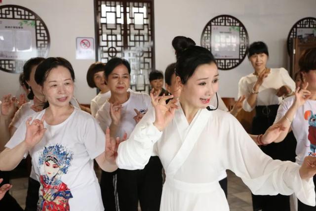 八字歌谱云南花灯滴水调 八字歌谱云南花灯滴水调