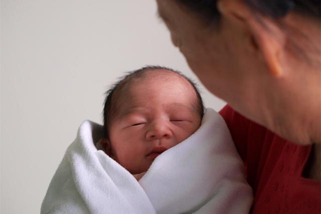 生孩子选择八字吉日 生孩子选择八字吉日