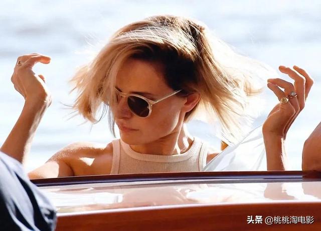丽贝卡弗格森八字乳 丽贝卡弗格森八字乳