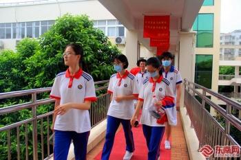 老师写给同学的毕业赠言八字 老师写给同学的毕业赠言八字