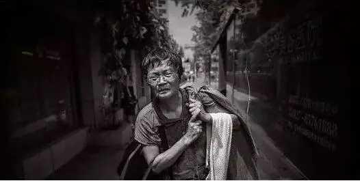 八字火旺的人适合开什么颜色的车 八字火旺的人适合开什么颜色的车