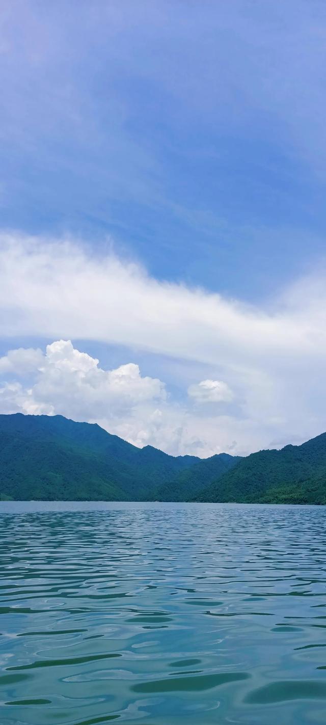 八字壁纸