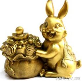 属蛇女2022年虎年的运势