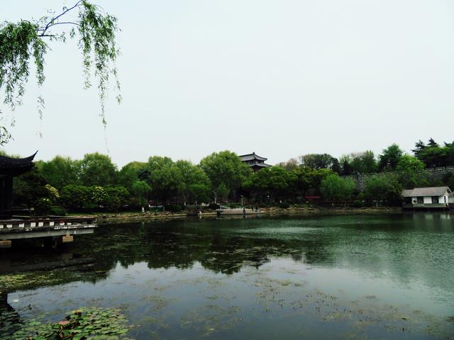 南京八字山公园的八个字