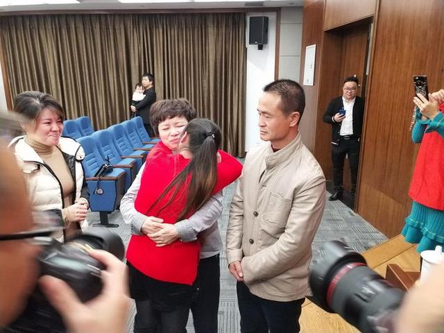 眼睛泛泪的八字 眼睛泛泪的八字