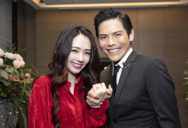 八字看向佐郭碧婷缘分 八字看向佐郭碧婷缘分