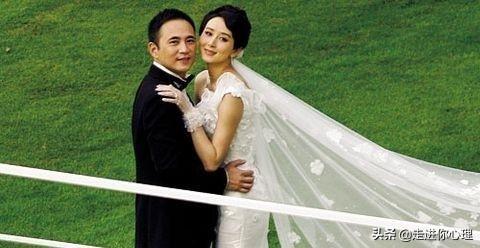 胡静八字分析其容貌