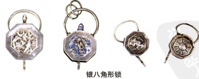 清朝银饰八字链