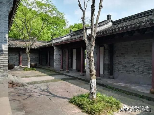 古代大门为何是八字的 古代大门为何是八字的