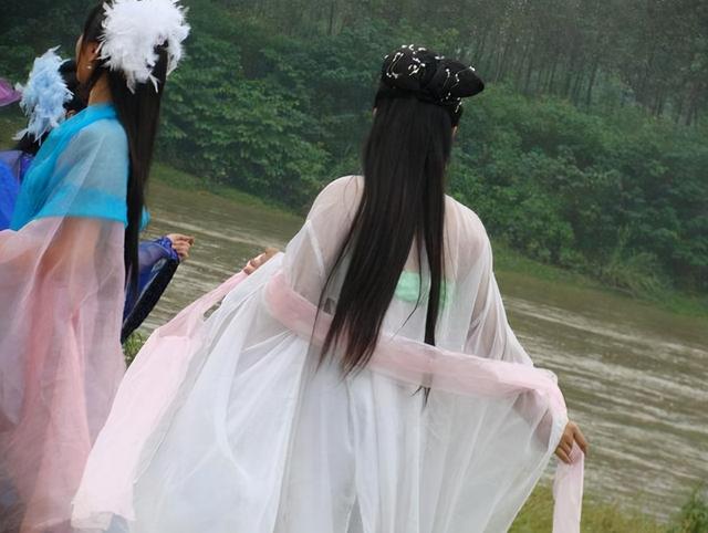 八字金多的女人戴什么 八字金多的女人戴什么