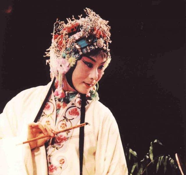 1979生肖羊2022运势完整版 1979生肖羊2022运势完整版