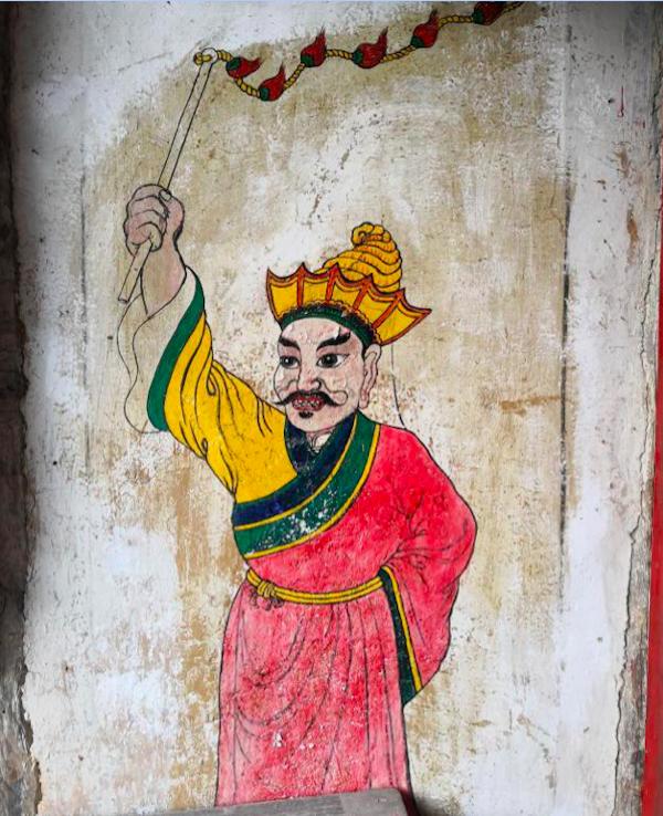 单人旁一个八字一个月字 单人旁一个八字一个月字