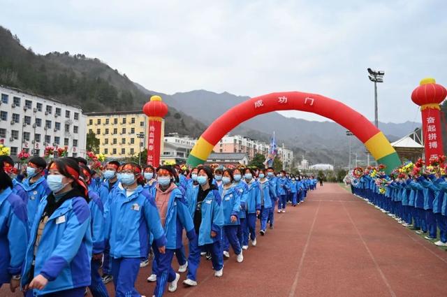 中考百日誓师八字标语 中考百日誓师八字标语