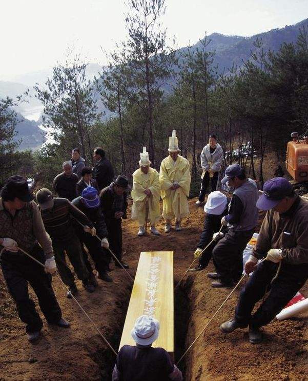 在线生辰八字算下葬