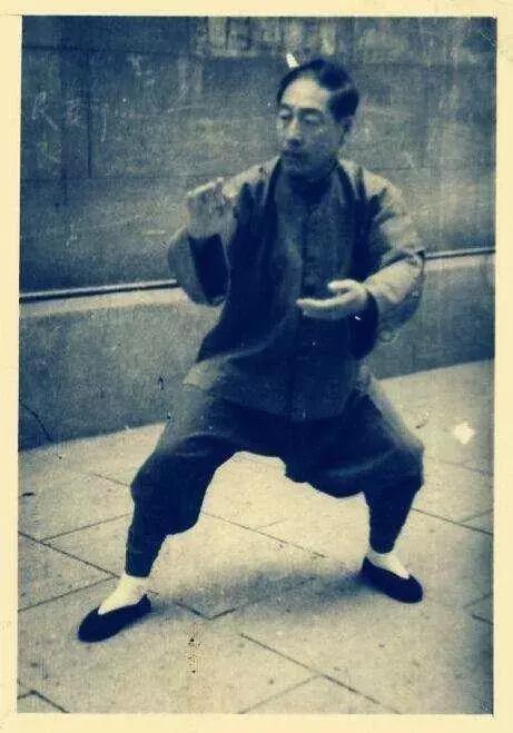 水平八字胯