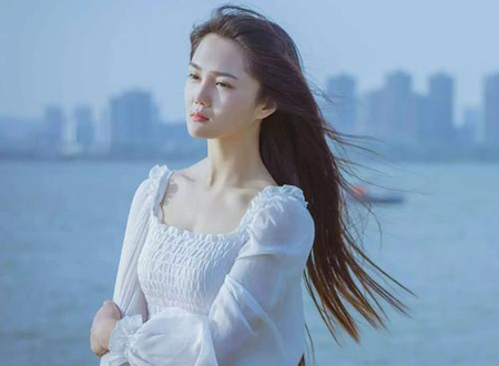 两个耳朵不一样命好吗
