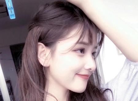 女生右边太阳长痣好吗