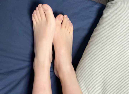 女人左脚踝有痣代表什么