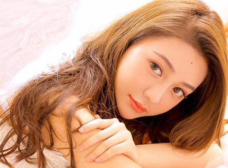 女人额头中间有痣面相
