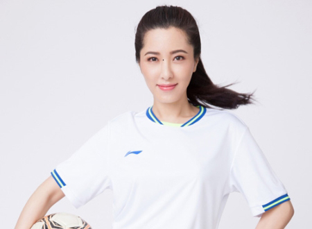山根偏右有痣的女人面相