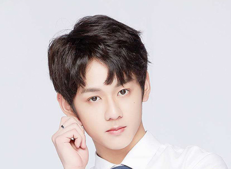 耳边有痣什么意思